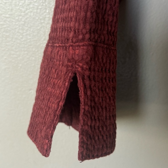 Micheal Leu Button Down Top Red Maroon Women’s Size L Collared Long Sleeve Shirt - Picture 7 of 9